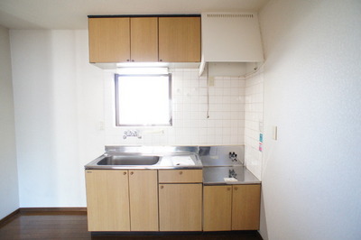 Kitchen. Two-burner stove can be installed ☆