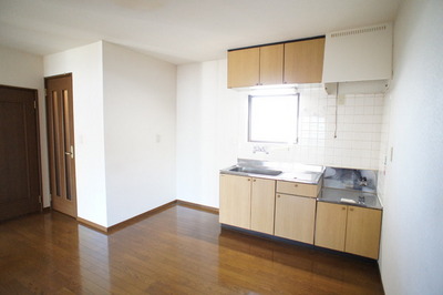 Kitchen. Convenient wide kitchen ☆