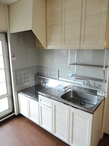 Kitchen. Two-burner stove is installed Friendly Kitchen