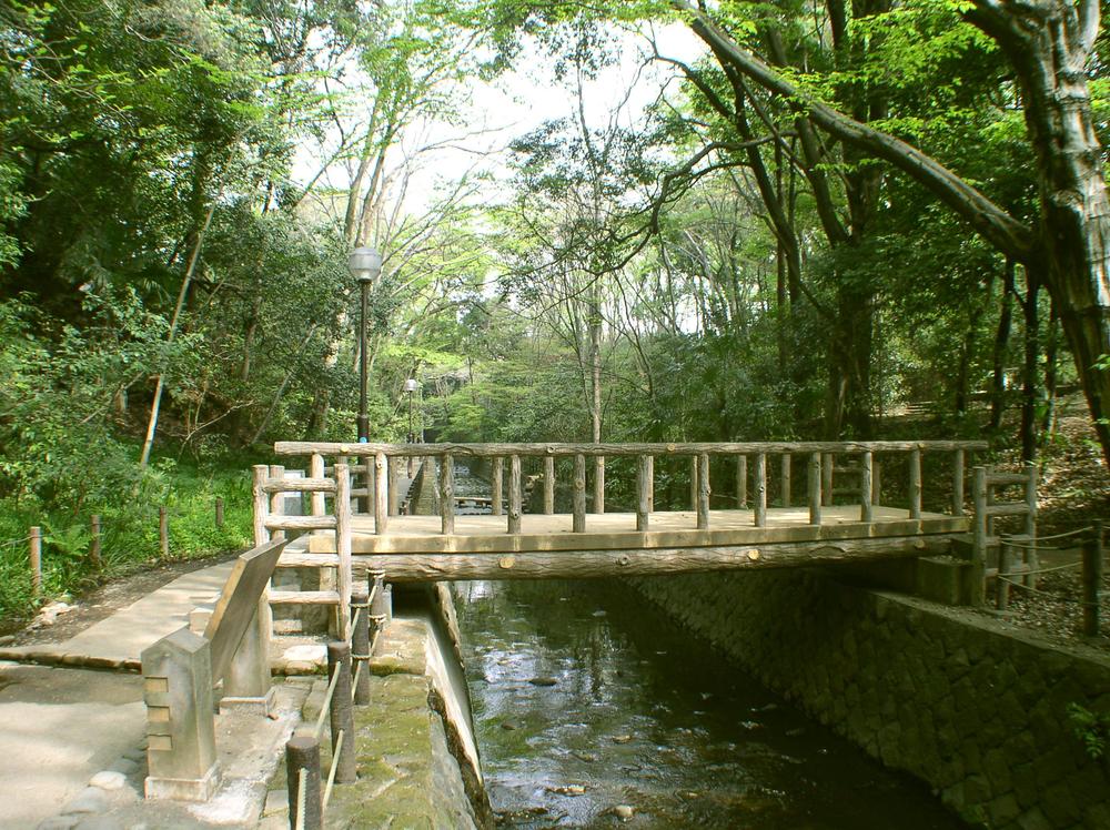 park. Todoroki 200m to the valley