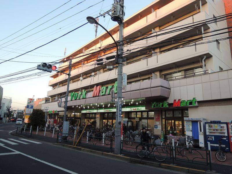 Supermarket. York Mart ・ Sakurajosui to the store 98m