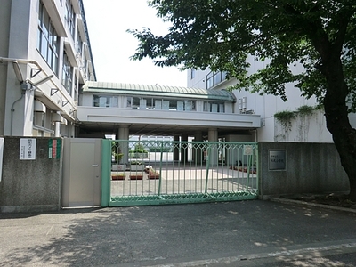 Primary school. 218m to Setagaya Ward Ikejiri elementary school (elementary school)