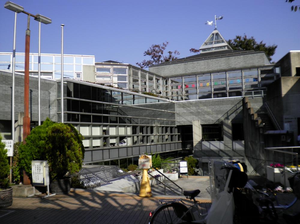 library. Municipal Kamikitazawa 500m to the library and Kumin Center