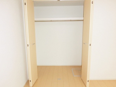 Receipt. Closet space of Western-style is