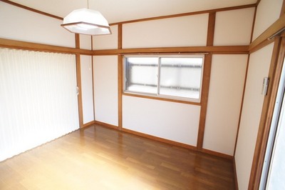 Living and room. Good bright room per yang ☆ 