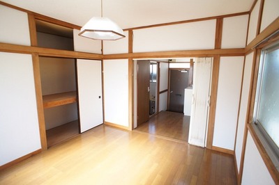 Living and room. It is a good room with ventilation ☆ 