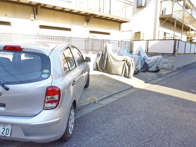 Entrance. bike ・ Parking Lot