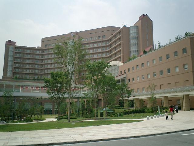 Hospital. 750m to the Center for Child Health and Development