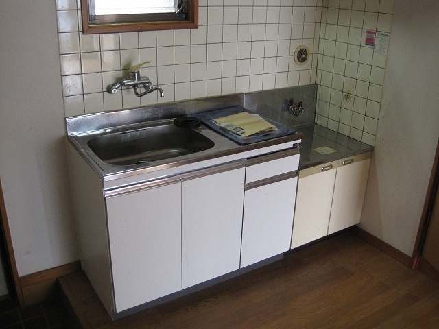 Kitchen. Gasukitchin two-necked installation Allowed