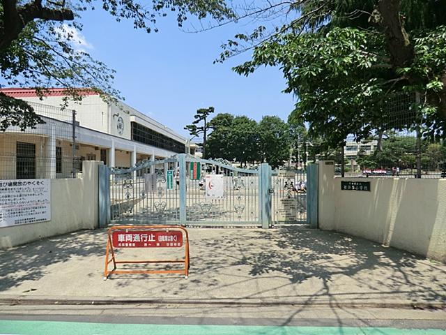 Primary school. 662m to Setagaya Ward Soshigaya Elementary School