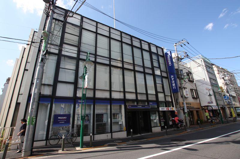 Bank. Mizuho 430m to Bank Kaminoge Branch