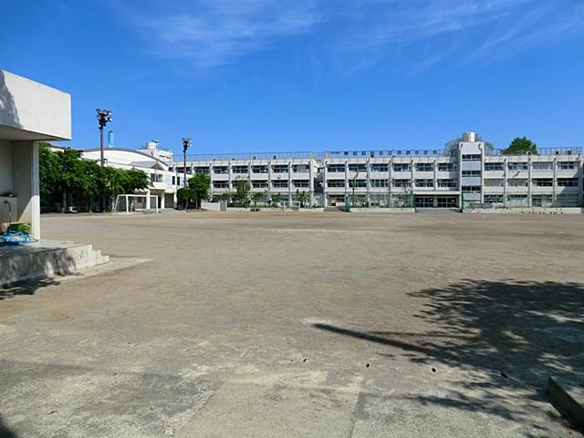 Junior high school. 848m to Setagaya Ward Yoga Junior High School