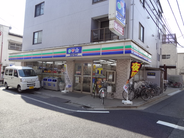 Convenience store. Three F Setagaya Funabashi store up (convenience store) 387m