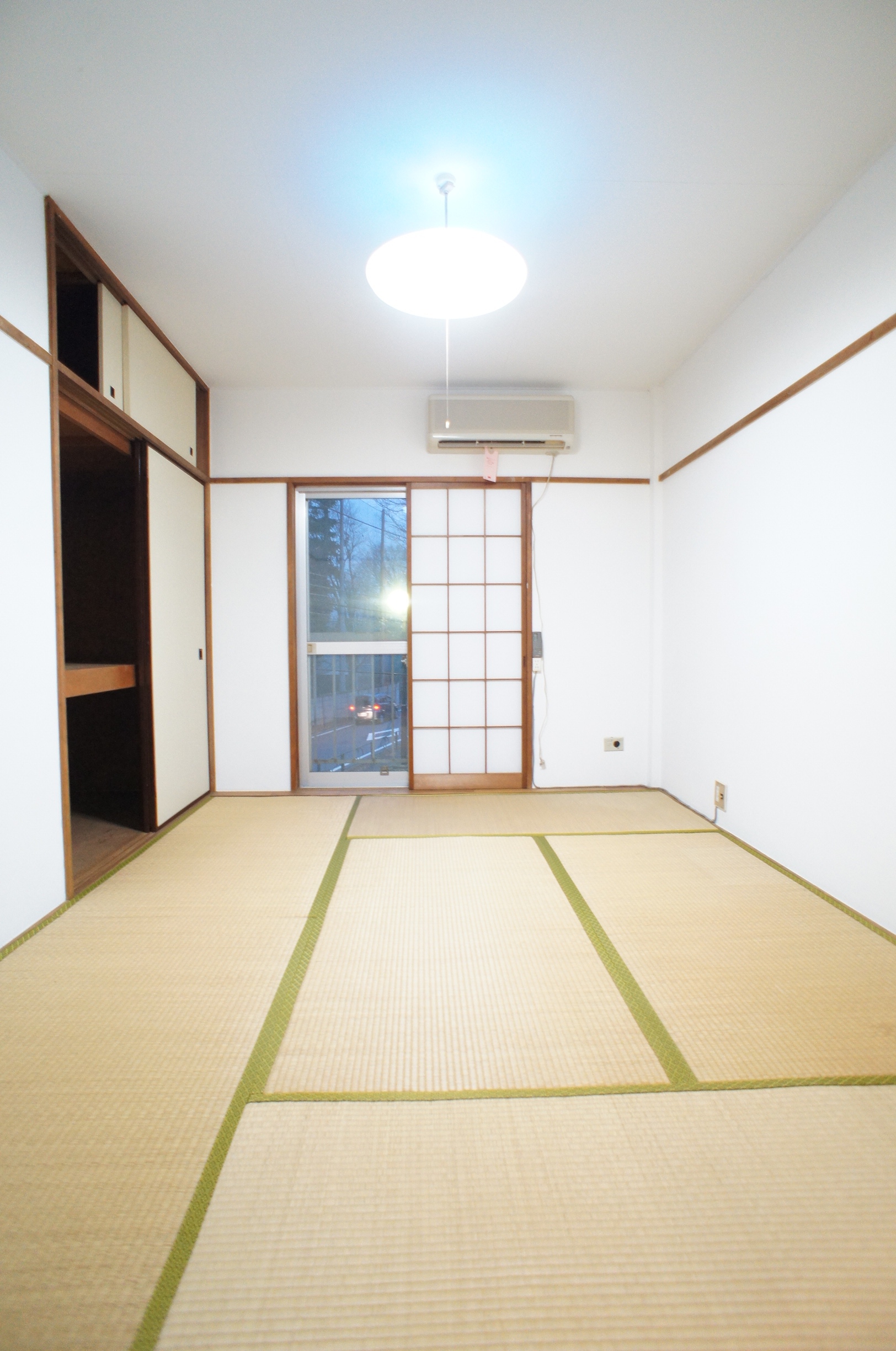 Living and room. A Japanese-style warmth ☆