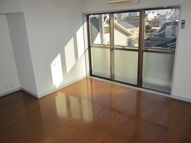 Living and room