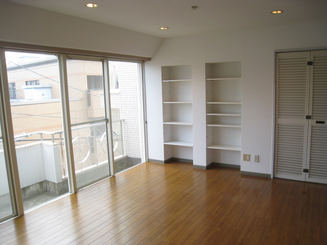 Living and room