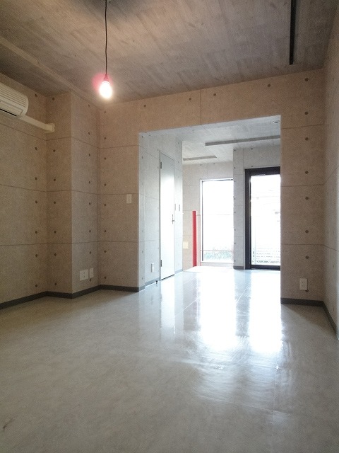 Other room space. Upstairs bedroom!