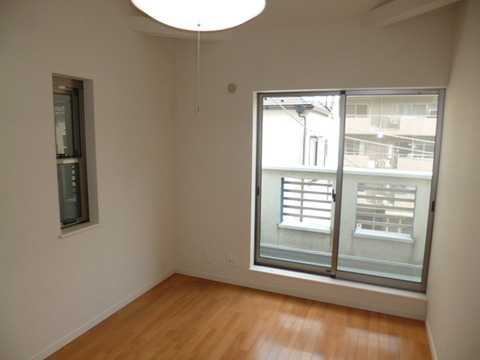Living and room. 3F northeast side Western-style (about 7.9 Pledge)