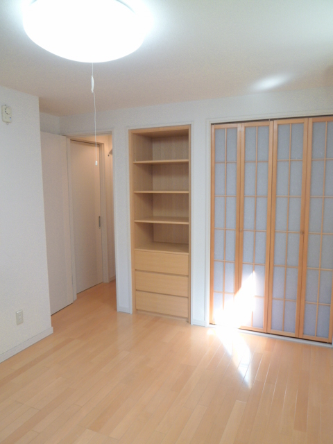 Living and room. Western-style about 6.2 Pledge