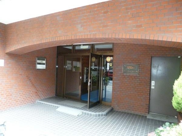 Entrance. Green Capital Hiroo