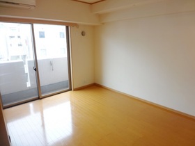 Living and room. Air-conditioned
