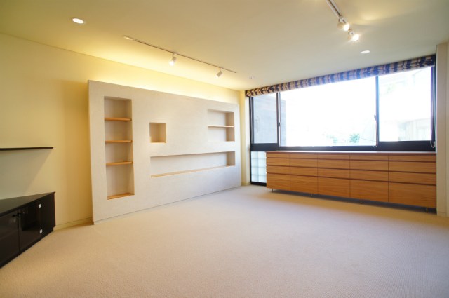 Living and room
