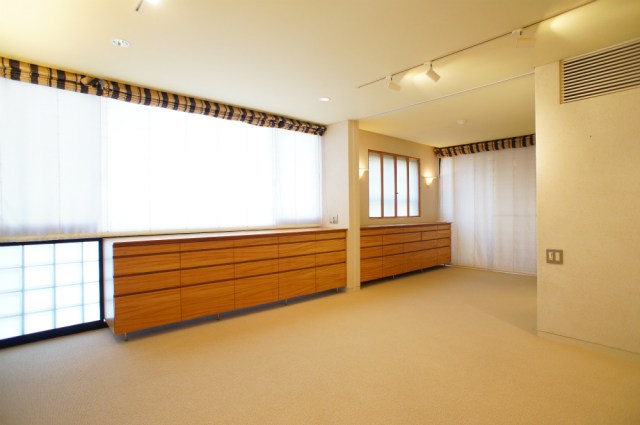 Living and room