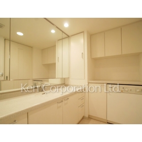 Washroom. Shoot the same type the first floor of the room. Specifications may be different.