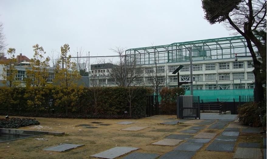 Junior high school. 1038m to Shibuya Ward Harajuku Gaien Junior High School