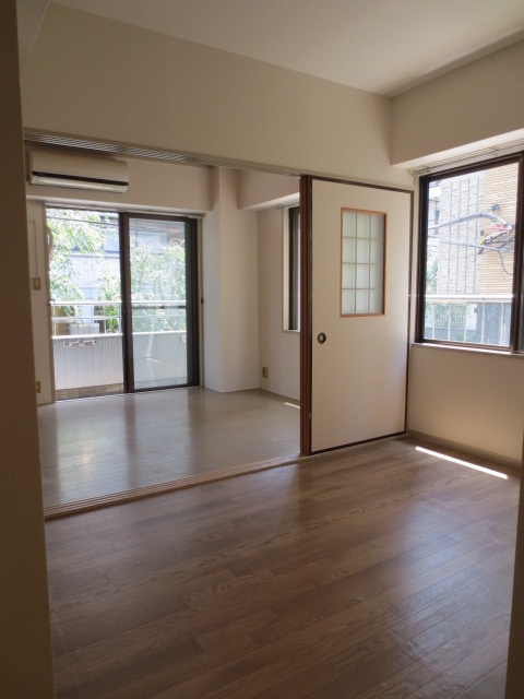 Living and room
