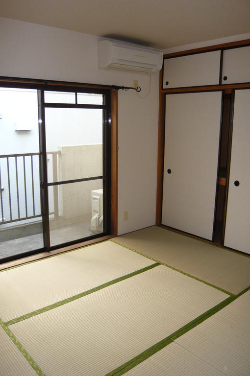 Other room space. ☆ Japanese-style room had settled