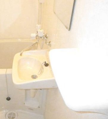 Bath. Wash basin Shower rooms