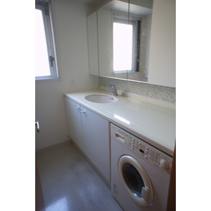 Washroom. Basin dressing room * with drum-type washing and drying machine