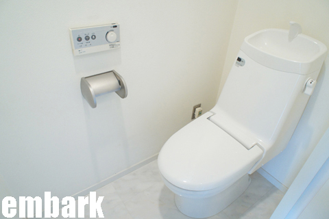 Toilet