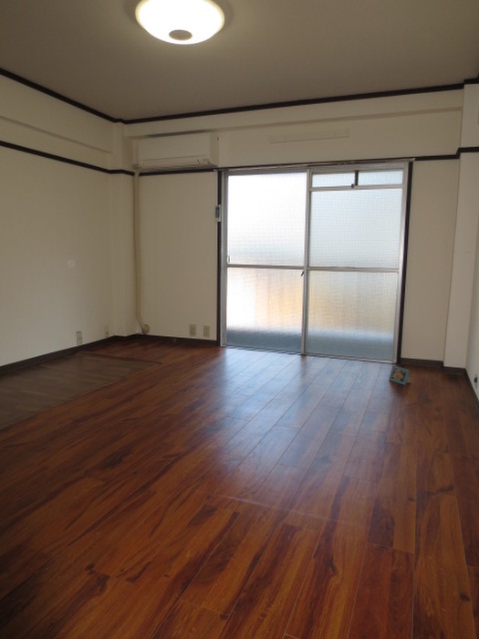 Living and room