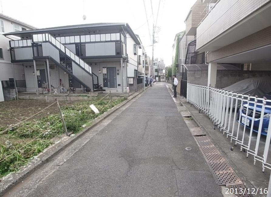 Local photos, including front road. Local (12 May 2013) Shooting