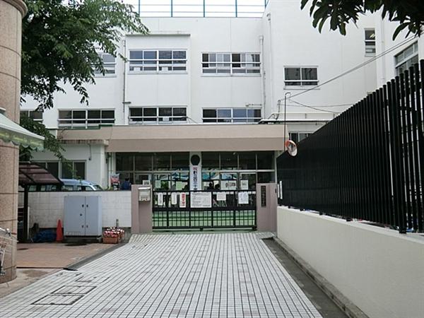 Primary school. Hatadai until elementary school 370m