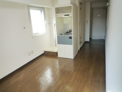 Other room space. Sunny