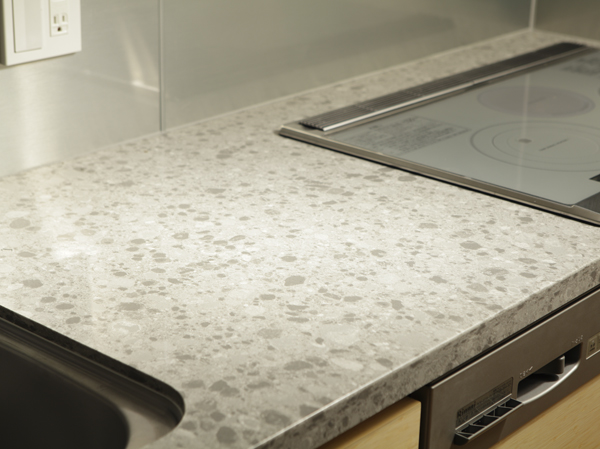 Kitchen.  [Caesar Stone counter] The kitchen counter, Adopt natural processed Caesar Stone based on the crystal. The surface is hard dirt, Furthermore, since the high hardness also has excellent durability and heat resistance.