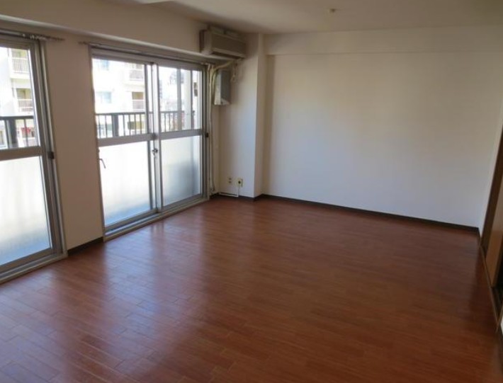 Living and room
