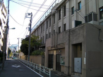 Primary school. Hiroo 136m up to elementary school (elementary school)