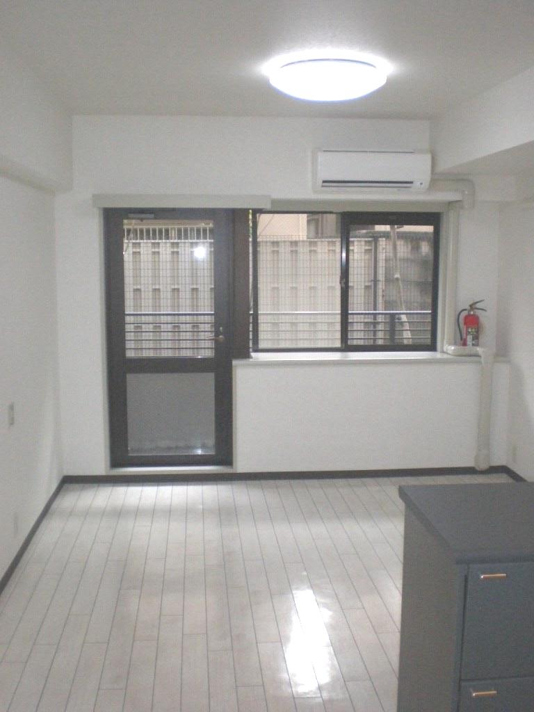 Living and room
