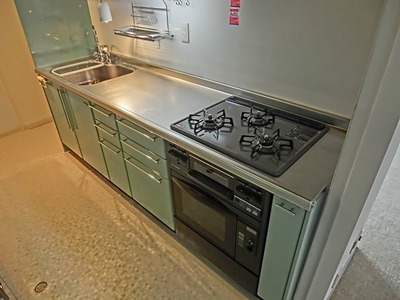 Kitchen. 3-neck gas system Kitchen