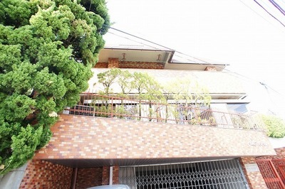 Building appearance. appearance