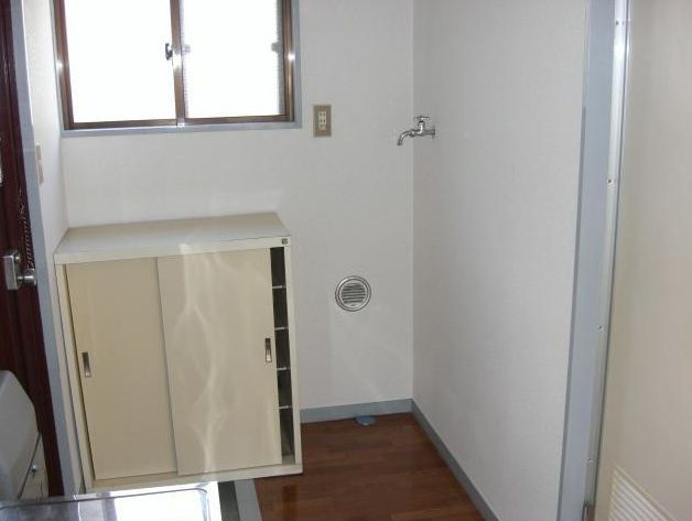 Living and room. Entrance