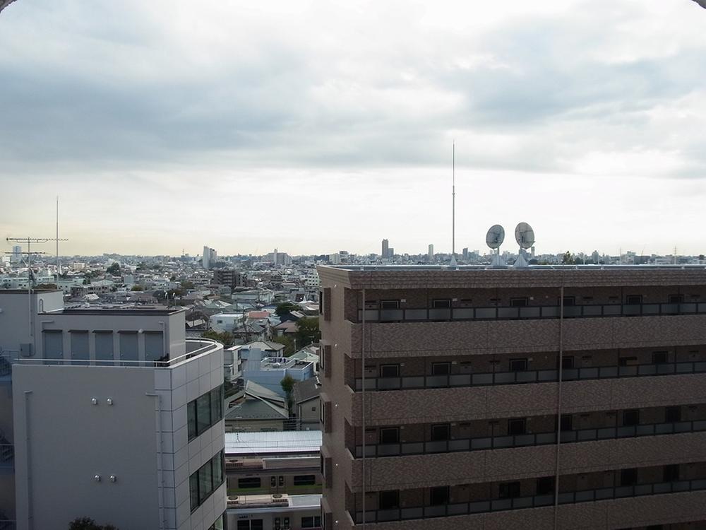 View photos from the dwelling unit. Per 10 floor, View is good (south side)