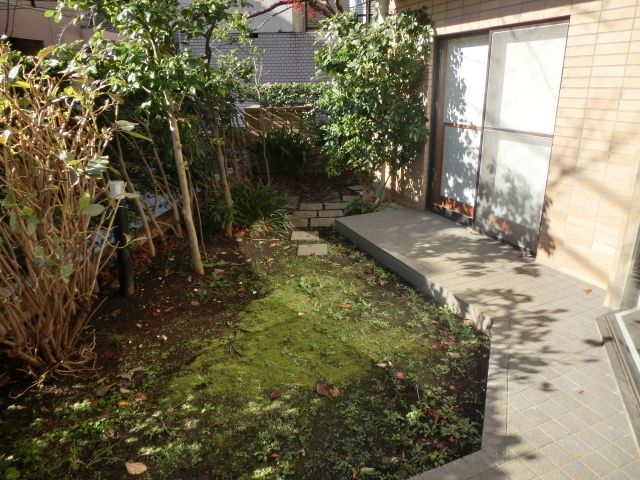 Garden. The first floor per wide garden