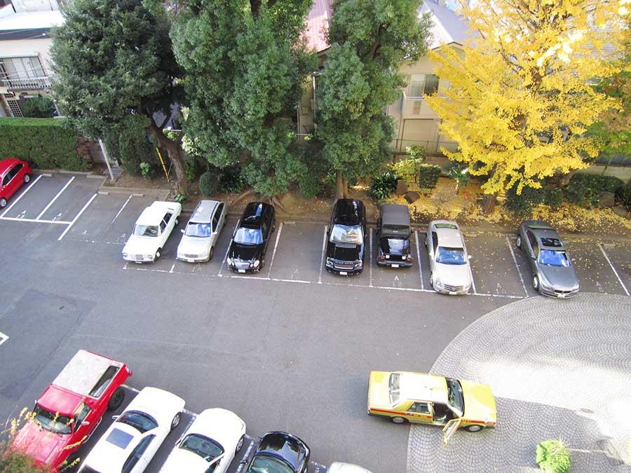 Parking lot