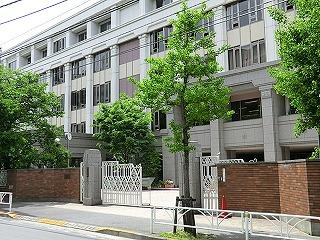 Junior high school. 278m to the private Tokyo On'nagakukan junior high school