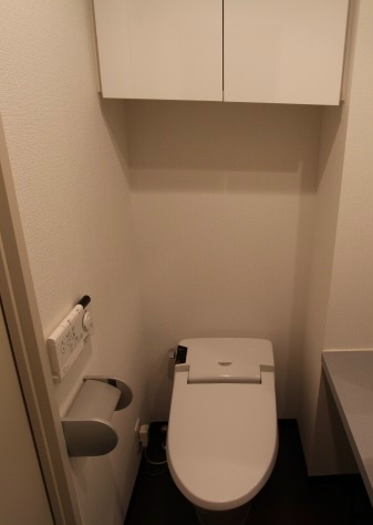 Toilet. With Washlet ☆